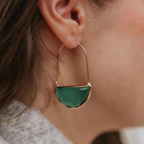 Green hoop earrings A183 - Picture 1 of 3